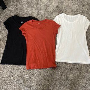 All 3 included. Round neck, short sleeve T’s.